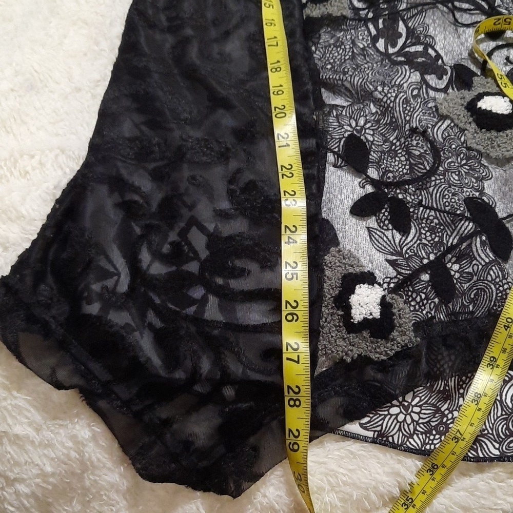 Funsport Black and Gray Lace Top - Picture 6 of 9